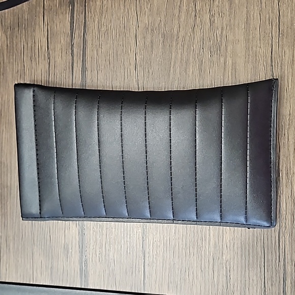 NWOT! Victoria Beckham Aviator Hammered Metal Sunglasses! - Picture 3 of 9